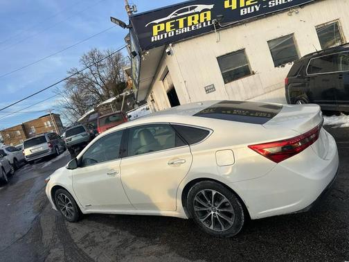 2016 Toyota Avalon Hybrid XLE Premium