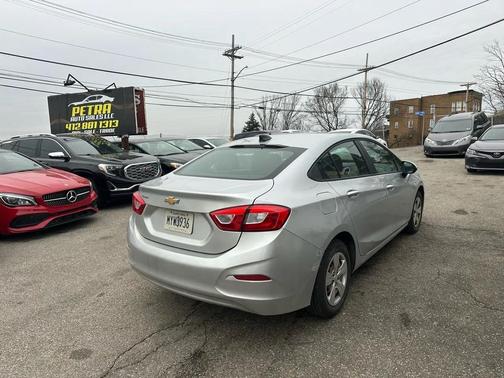 2018 Chevrolet Cruze LS