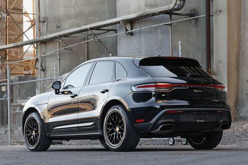 2022 Porsche Macan