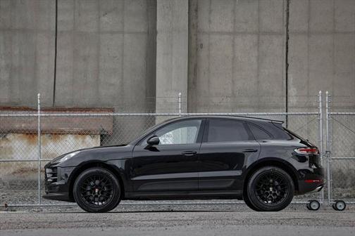 2021 Porsche Macan Base