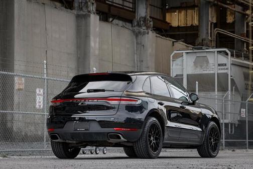 2021 Porsche Macan Base