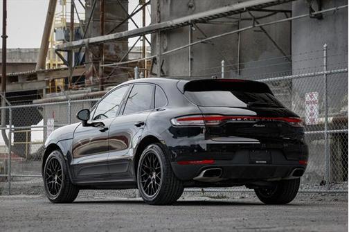 2021 Porsche Macan Base