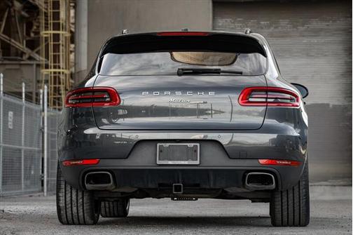 2017 Porsche Macan Base