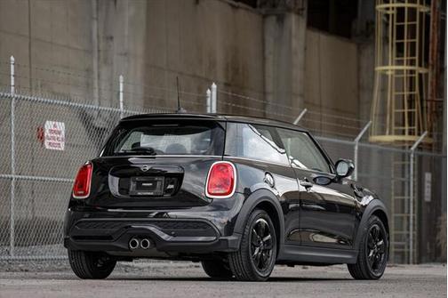 2022 MINI Hardtop Cooper S