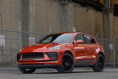 2022 Porsche Macan 