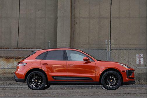2022 Porsche Macan 