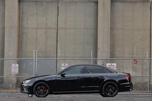 2022 Audi A4 45 S line Premium Plus