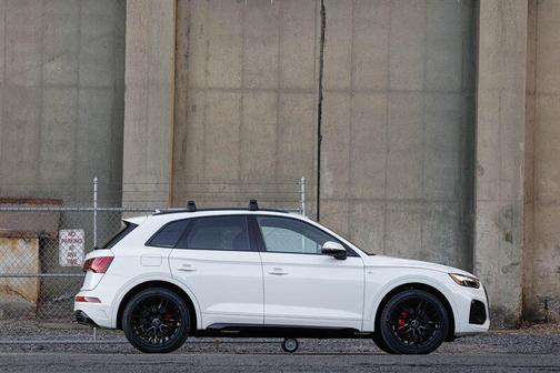 2024 Audi Q5 e 55 S line Premium Plus