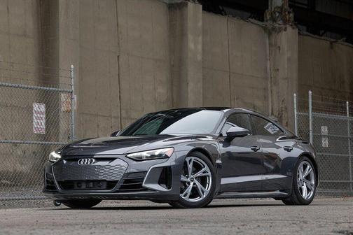 2023 Audi e-tron GT Premium Plus quattro