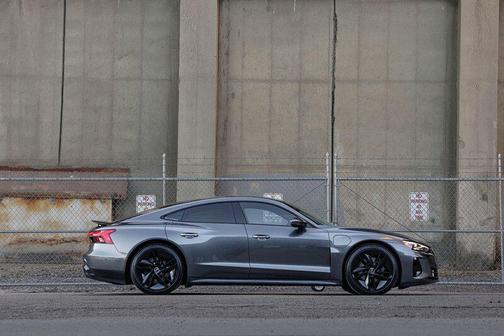 2023 Audi e-tron GT Premium Plus quattro