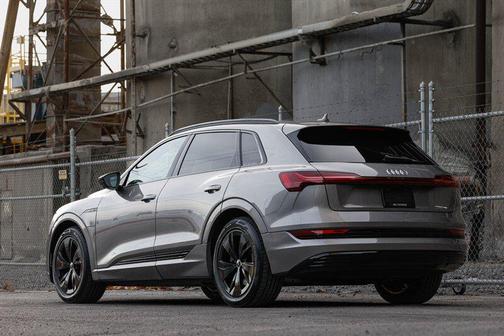 2021 Audi e-tron Premium