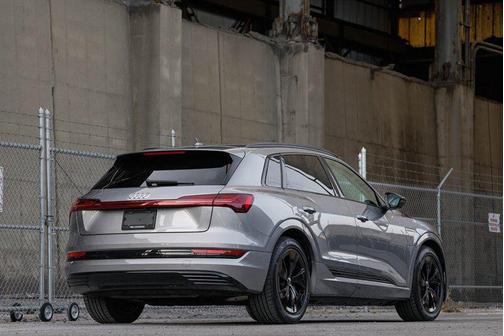 2021 Audi e-tron Premium