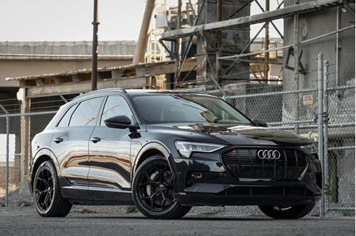 2021 Audi e-tron Premium