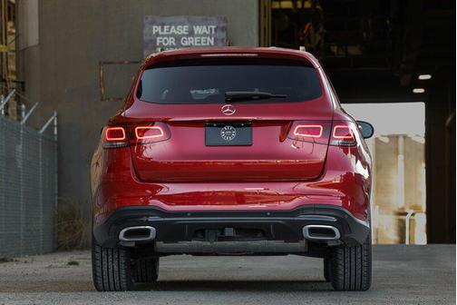 MANUFAKTUR Cardinal Red Metallic 2022 Mercedes-Benz GLC 300 4MATIC