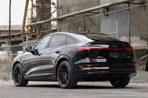 2023 Audi e-tron Sportback S line Premium Plus