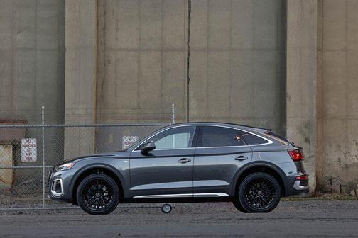 Daytona Gray Pearl Effect 2021 Audi Q5 45 Premium Plus