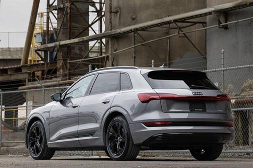 2021 Audi e-tron Premium