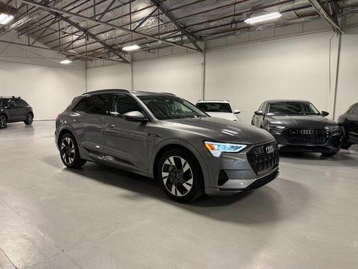 2021 Audi e-tron Premium