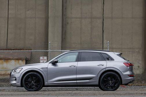 2021 Audi e-tron Premium