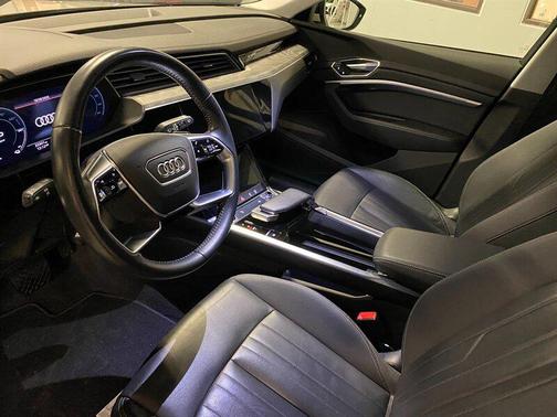 2021 Audi e-tron Premium