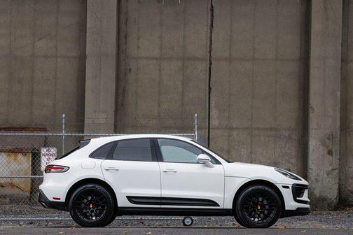 2024 Porsche Macan 
