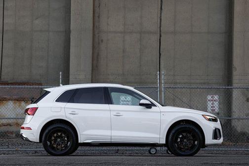 2023 Audi Q5 e 55 S line Premium Plus