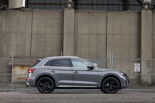 2023 Audi Q5 e 55 S line Premium Plus