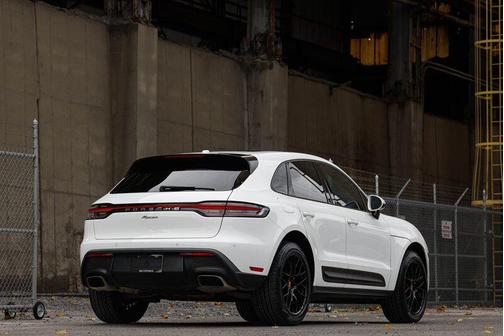 2022 Porsche Macan 