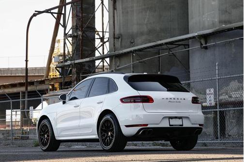 2017 Porsche Macan Turbo