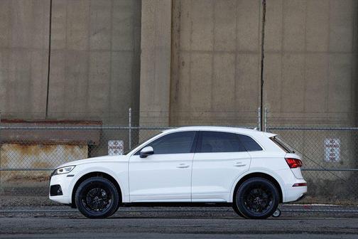 2018 Audi Q5 2.0T Premium Plus