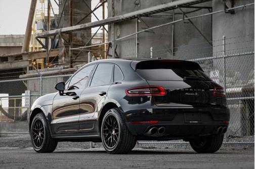 2017 Porsche Macan Base