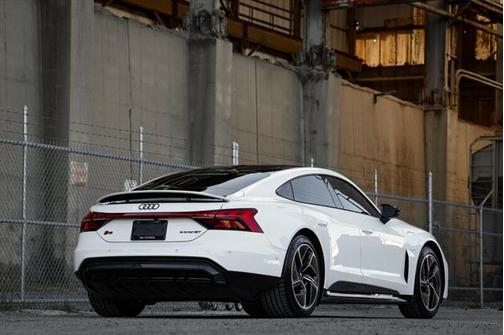 2023 Audi RS e-tron GT quattro