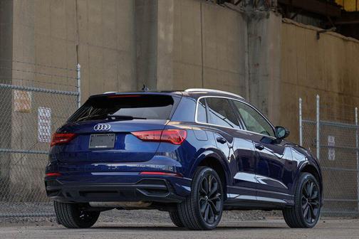 2022 Audi Q3 45 S line Premium