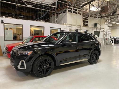 2022 Audi Q5 45 S line Premium Plus