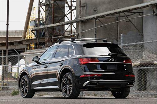 2022 Audi Q5 45 S line Premium Plus