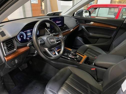 2022 Audi Q5 45 S line Premium Plus