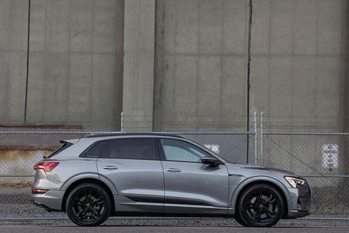 2021 Audi e-tron Premium