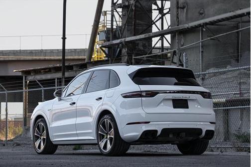 2020 Porsche Cayenne E-Hybrid S