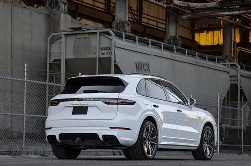2020 Porsche Cayenne E-Hybrid S
