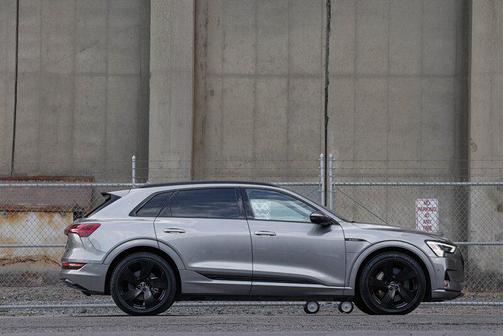 2021 Audi e-tron Premium
