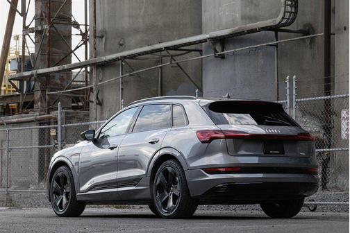 2021 Audi e-tron Premium