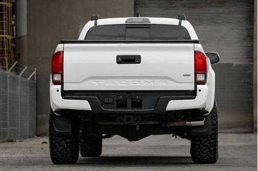 2018 Toyota Tacoma TRD Sport