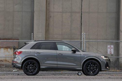 2022 Audi Q3 45 S line Premium Plus