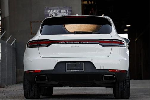 2021 Porsche Macan Base