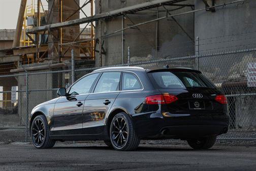 2009 Audi A4 2.0T Avant Premium Plus quattro