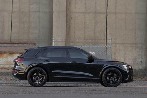 2024 Audi Q8 e-tron Premium