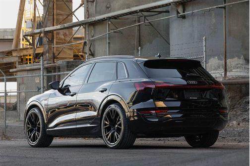 2024 Audi Q8 e-tron Premium