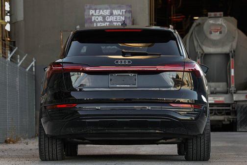 2024 Audi Q8 e-tron Premium