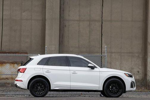 2023 Audi Q5 e 55 S line Premium Plus