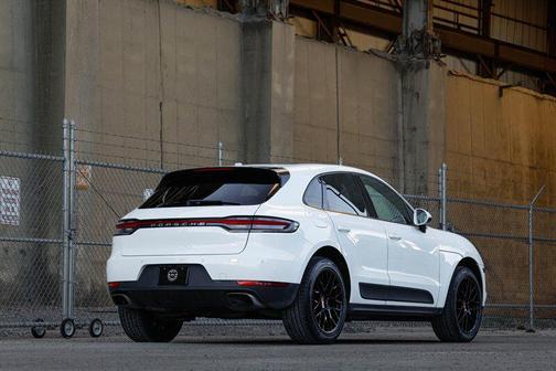 2021 Porsche Macan 